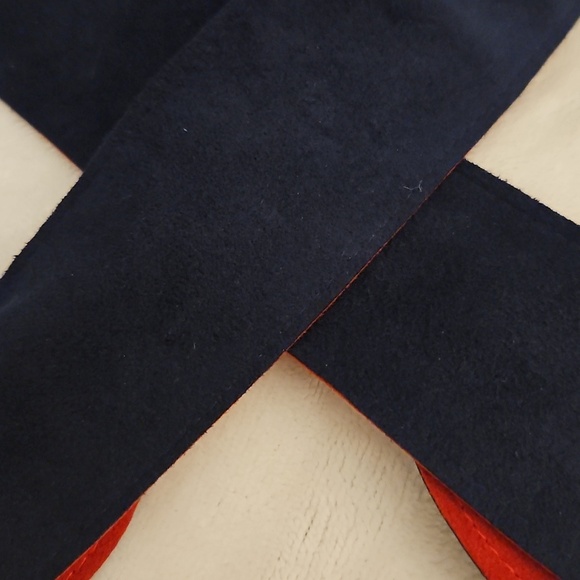 Vtg MIMI DIN 1981 Navy Blue and Red Reversible Suede Leaf Buckle Adjustable Belt main image 5